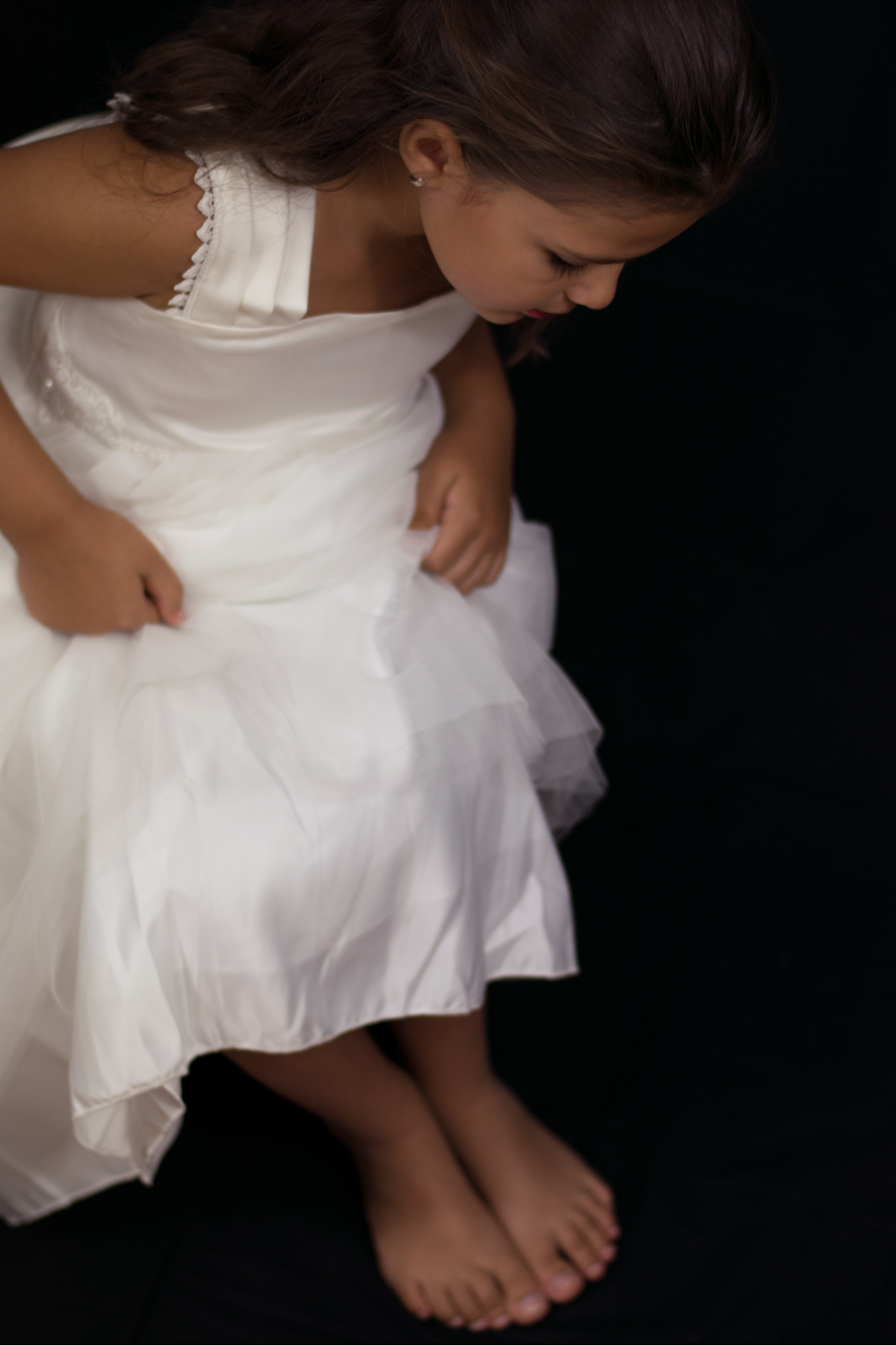 Fotografía-de-una-niña-en-la-boda-de-un-familiar